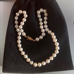 Classic White Pearl Necklace